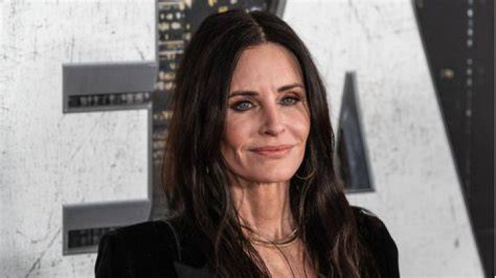 Courtney Cox bereut, dass sie ihre Schönheit durch Filler und Co