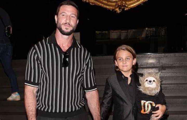 Dante Schreiber, Pablo Schreiber son; His Brother and Mother