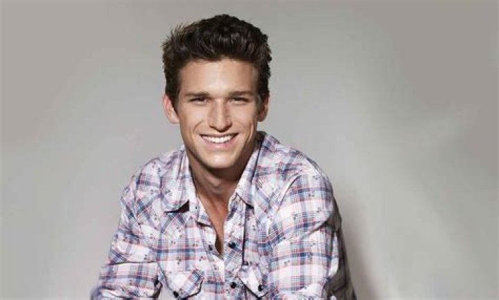 Daren Kagasoff Net Worth in 2023 Wiki, Age, Weight and Height