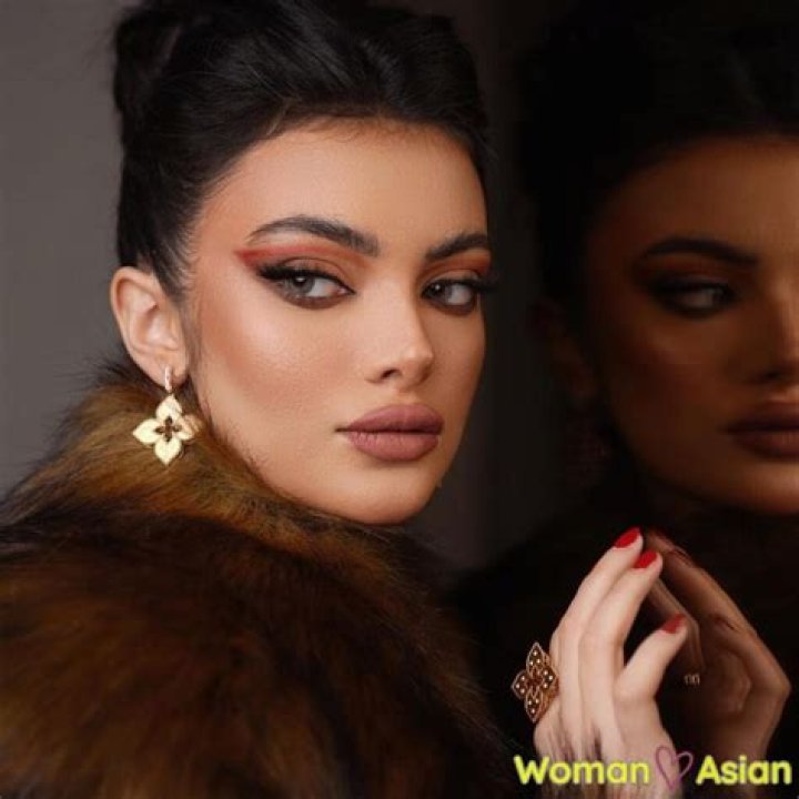 Dating Arabian Woman