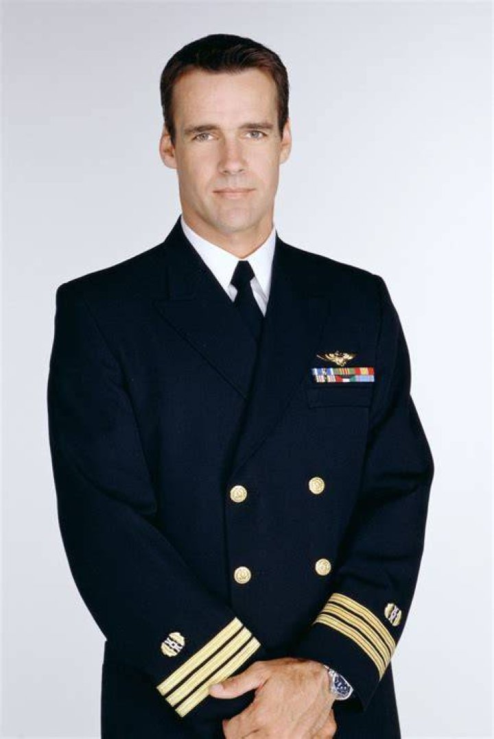David James Elliott Biography, Height & Life Story Super Stars Bio