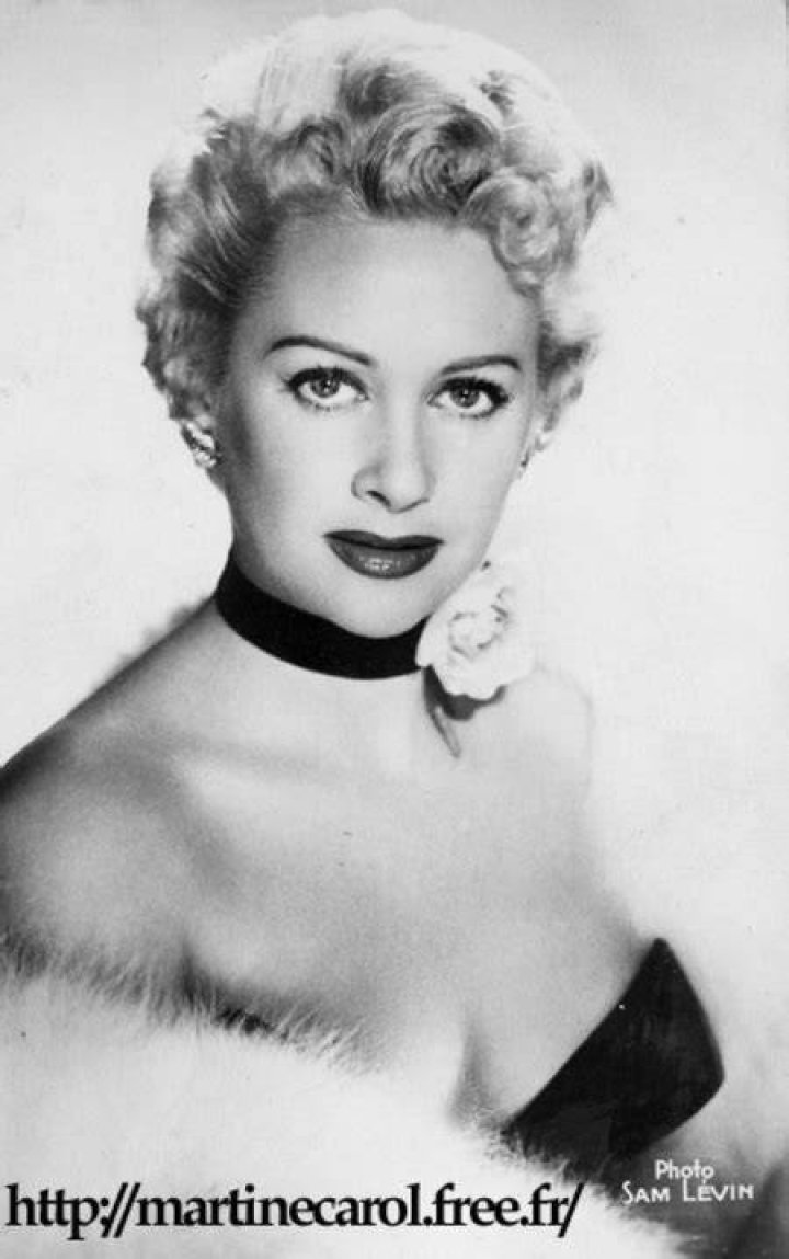 Dazzling Divas Martine Carol