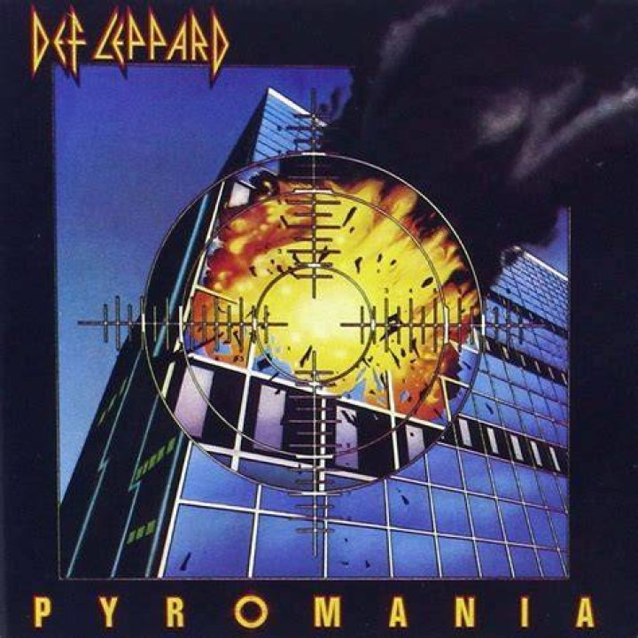 Def Leppard's Rick Savage “As a bassist, you should be the perfect