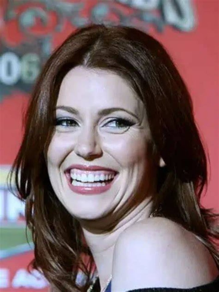 Diora Baird Biography, Height, Weight, Bra, Bio, Figure Size, Hips Size
