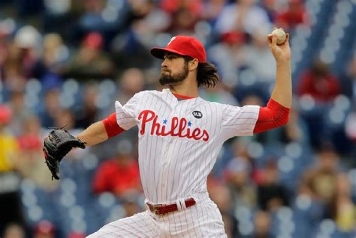 Does vet Cole Hamels have anything left to help out Marlins’ rotation
