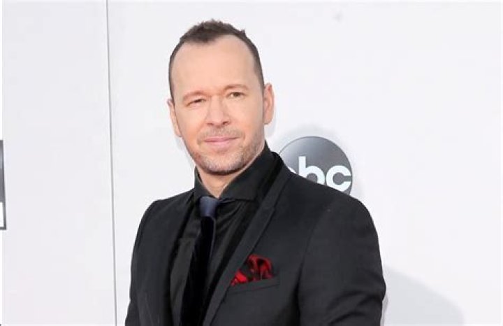 Donnie Wahlberg Biography, Age, Wiki, Height, Weight, Girlfriend