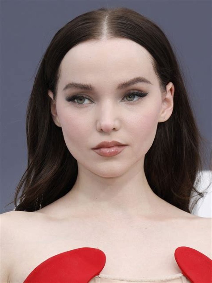 DOVE OLiViA CAMERON Dove cameron style, Dove cameron, Hair styles