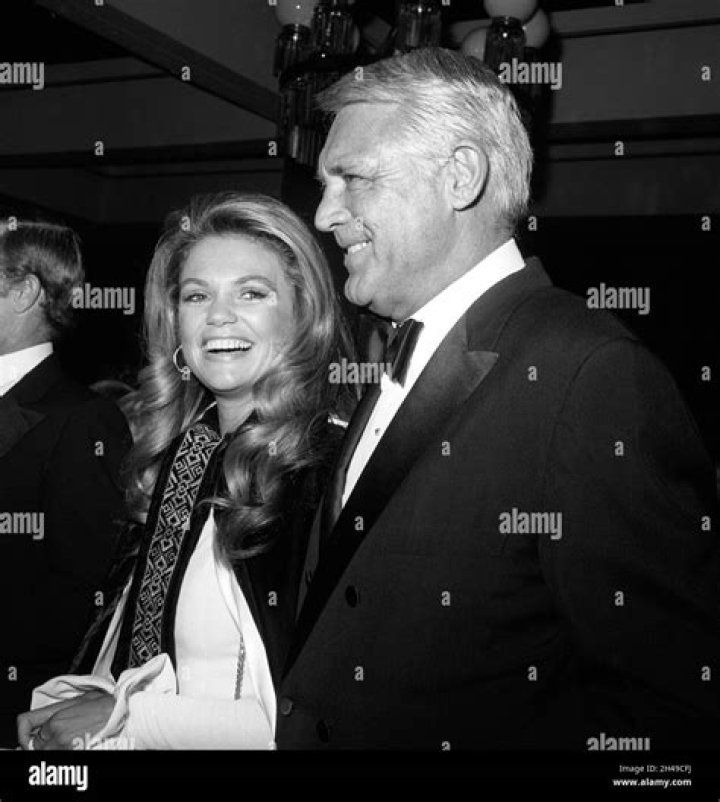 Dyan Cannon and Cary Grant. I Image Getty Images. Cary grant, Movie