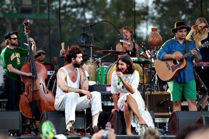 Edward Sharpe And The Zeros Jade And Alexander