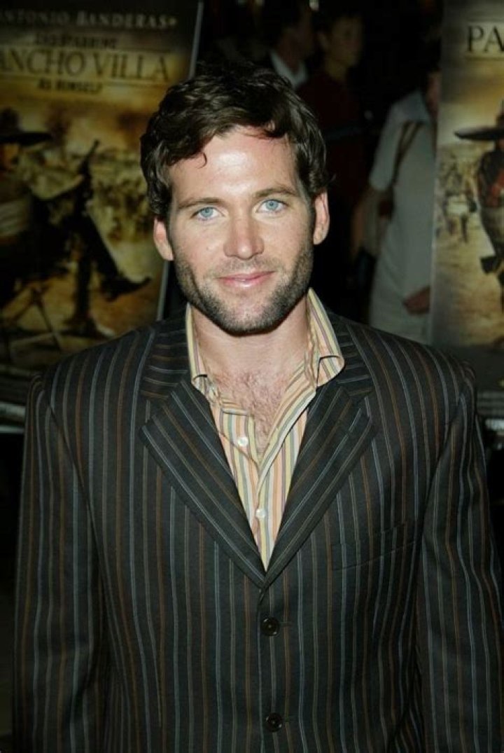 Eion Bailey Height