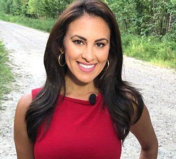 Elaina Athans (ABC 11) Bio, Wiki, Age, Height, Husband, Salary, Net Worth
