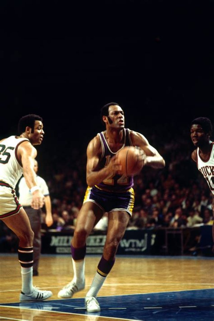 Elgin Baylor, Lakers and NBA legend, dead at 86