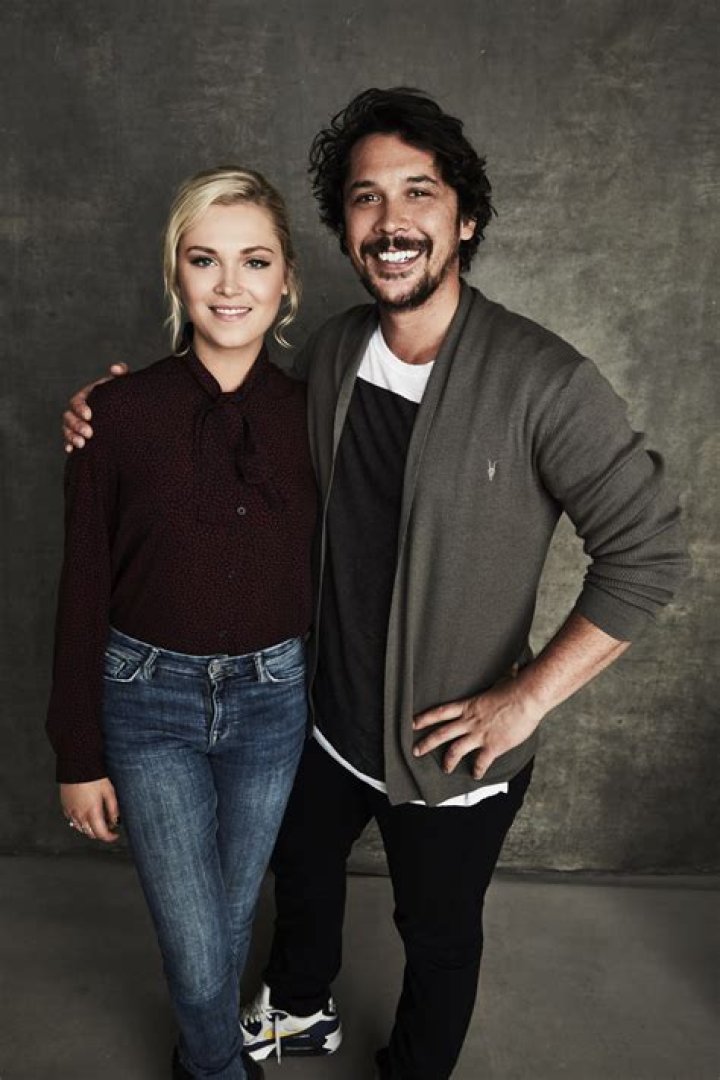 Eliza Taylor & Bob Morley On 'The 100' Relationship, Season 5 Finale