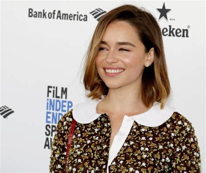 Emilia Clarke’s Bio, Height, Weight, Measurements, Net Worth & More