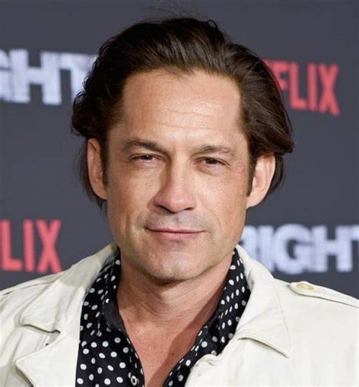 Enrique Murciano Age, Net Worth, Girlfriend, Family, Height and