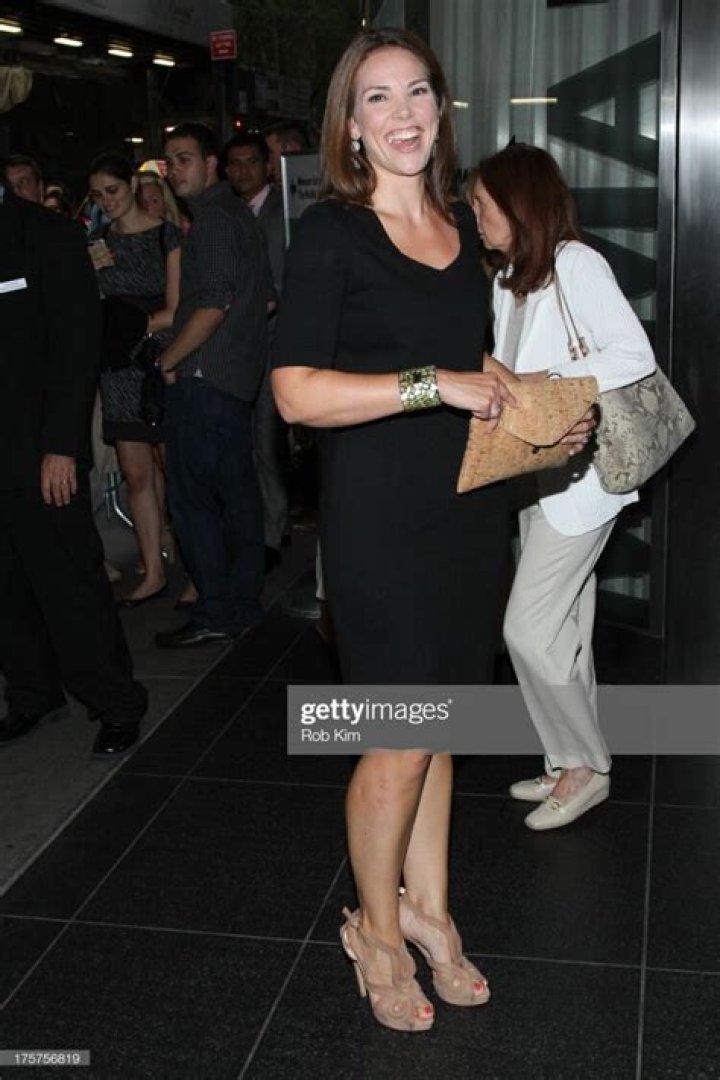 Erica Hill Feet (53 photos) feet.wiki