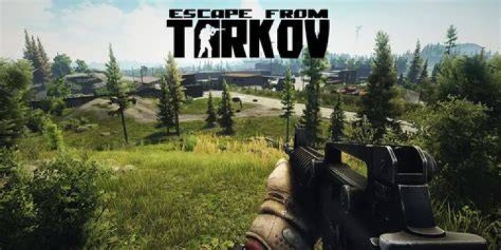 Escape from Tarkov player explores Customs before Patch 0.12.7.