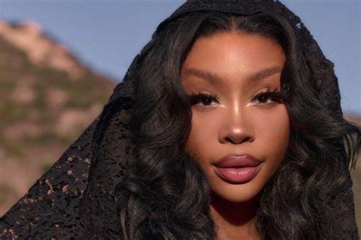 Exploring The Life Of SZA's ExFianc&eacute; Scott Sasso