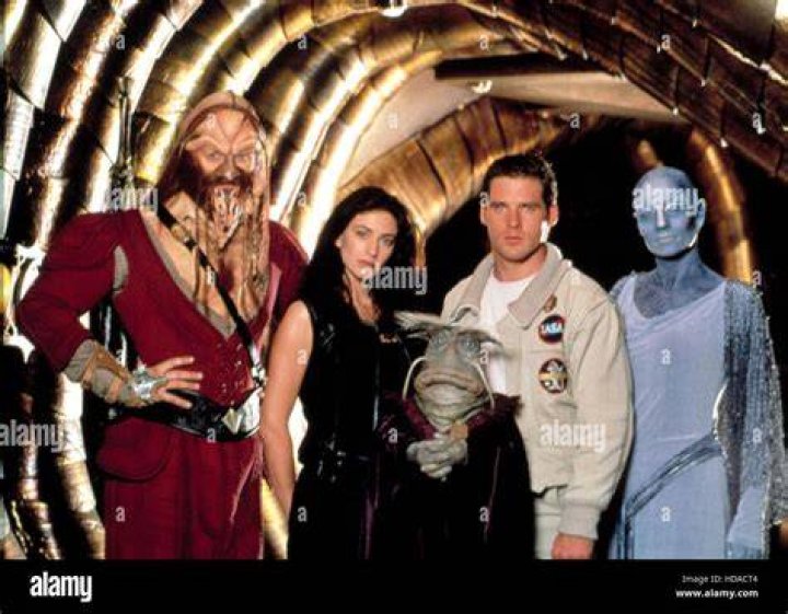 Farscape S1 Anthony Simcoe as "Ka D'Argo" Best sci fi shows, Sci fi