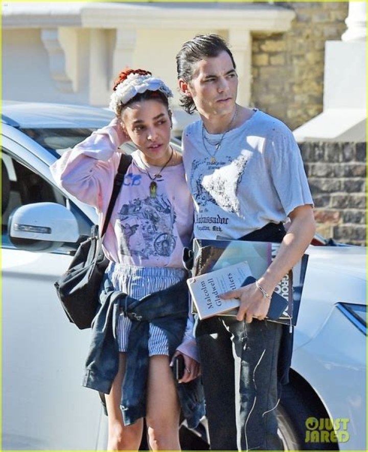 FKA twigs & New Boyfriend Reuben Esser Cozy Up During Afternoon Stroll