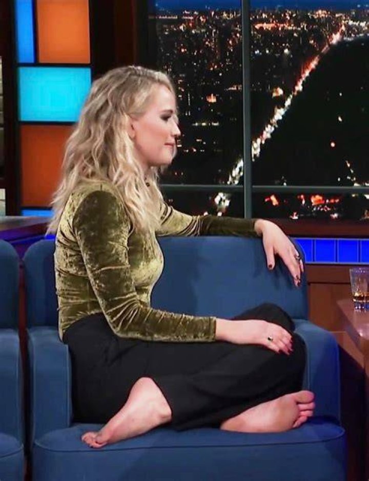 Foot Fetish Forum Jennifer Lawrence with red polish!