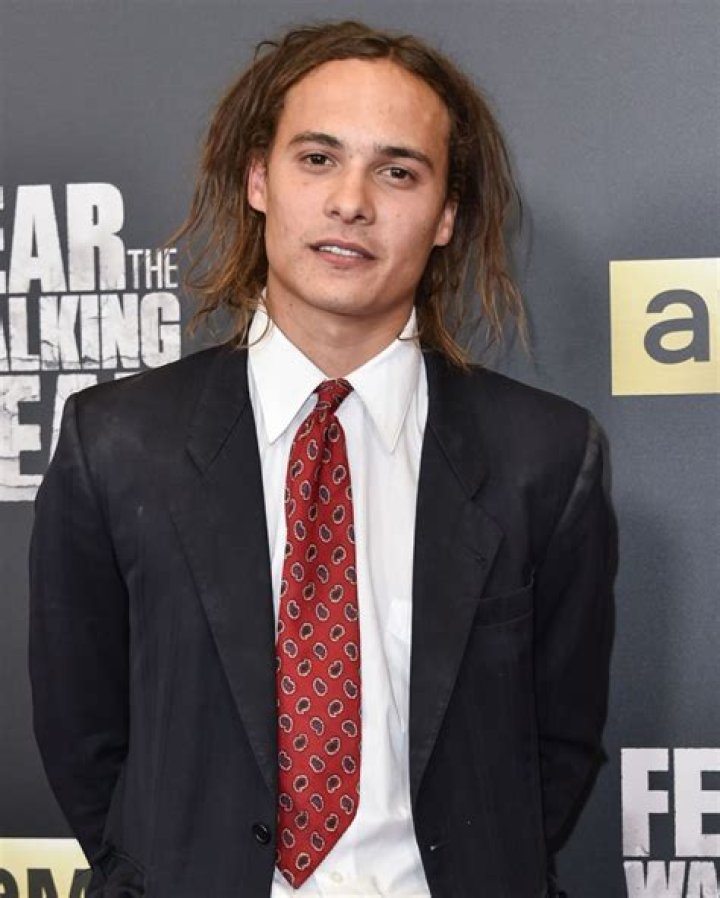 Frank Dillane Photos Hollywood Life