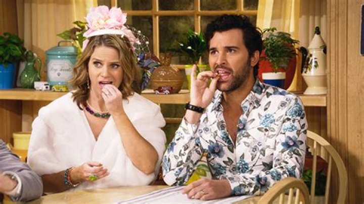 Fuller House’s Juan Pablo Di Pace Talks Lori Loughlin Scandal Us Weekly