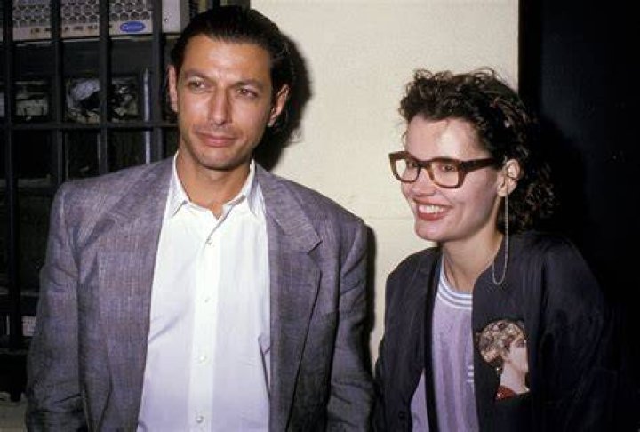 Geena Davis & Jeff Goldblum from Stars and Their First Big Loves E! News