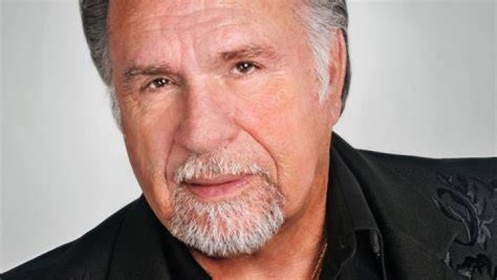 Gene Watson Family, Spouse, Children, Dating, Net Worth, Nationality