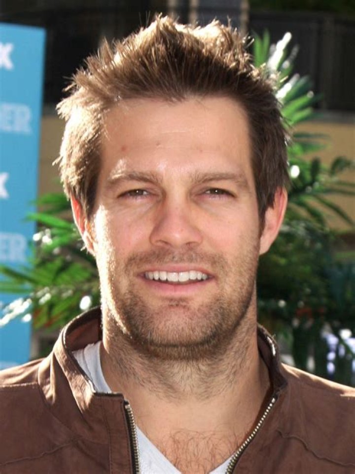 Geoff Stults Geoff stults, Blonde blue eyes guy, Sandy blond