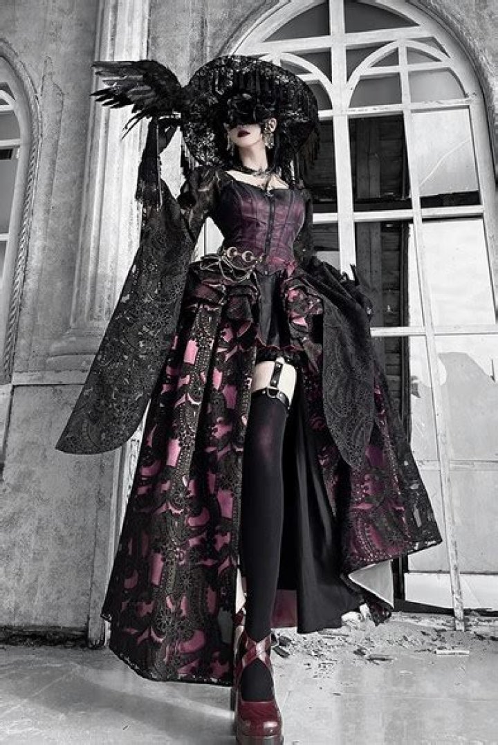 Gothic fashion elegant gothic fashion elegant ; gothic mode elegant