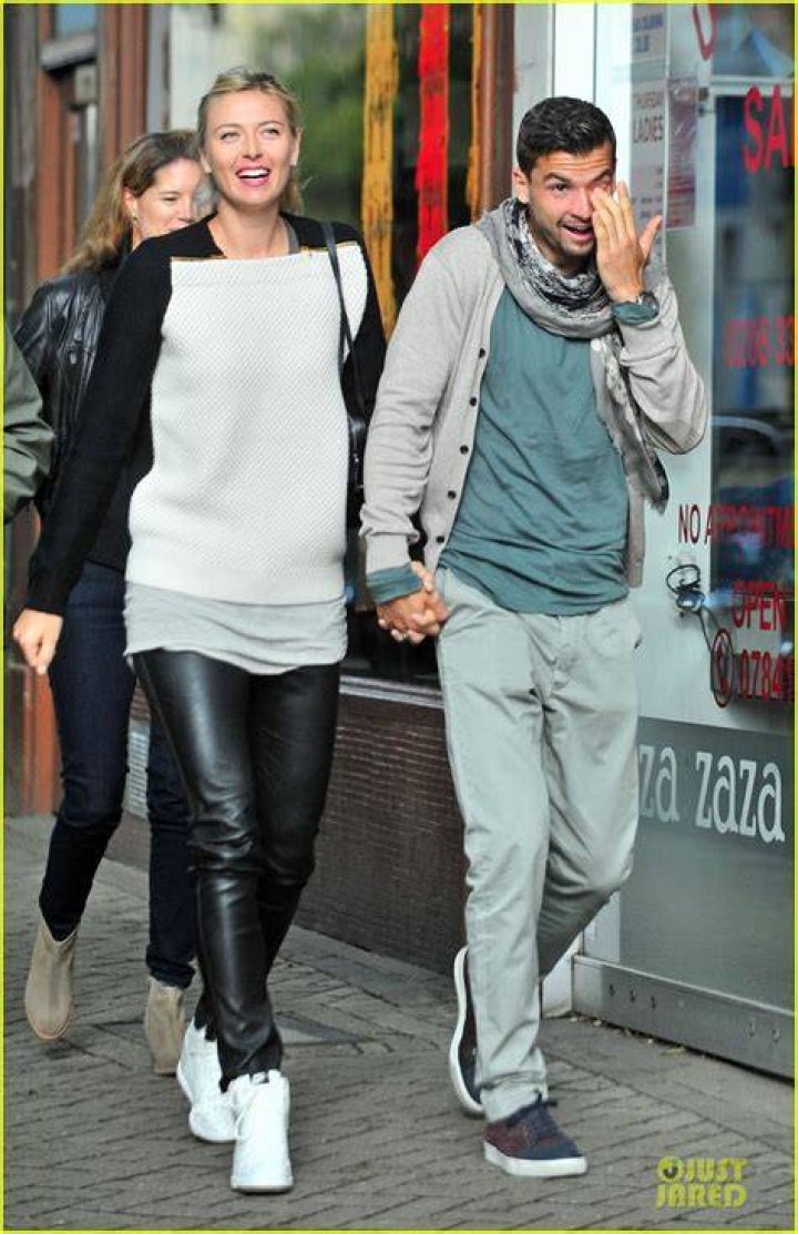 Grigor Dimitrov and Maria Sharapova Shop Hand in Hand for Christmas