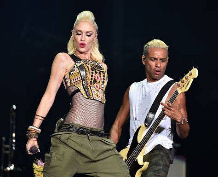 Gwen Stefani walked with her son Kingston. Pregnant or Not, Gwen