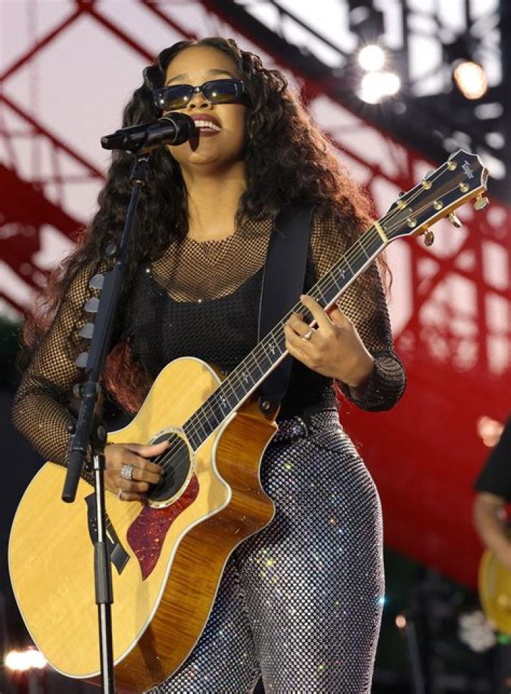 H.E.R. Is In Jamaica And Fans Think It's A Baecation With Skip Marley