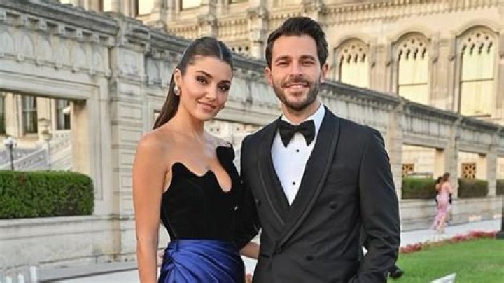Hande Erçel ile Hakan Sabancı'dan aşk dolu yeni kare Son Dakika