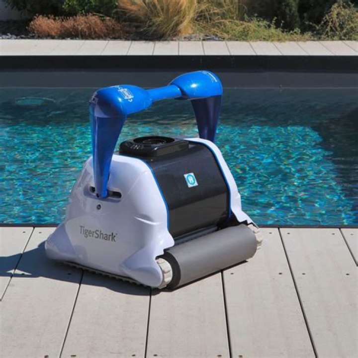 Hayward TigerShark QC Automatic Robotic Swimming Pool Cleaner, Blue