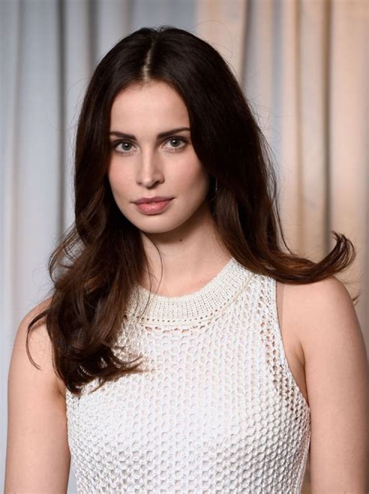 Heida Reed Every Brilliant Beauty Look From the BAFTAs Red Carpet