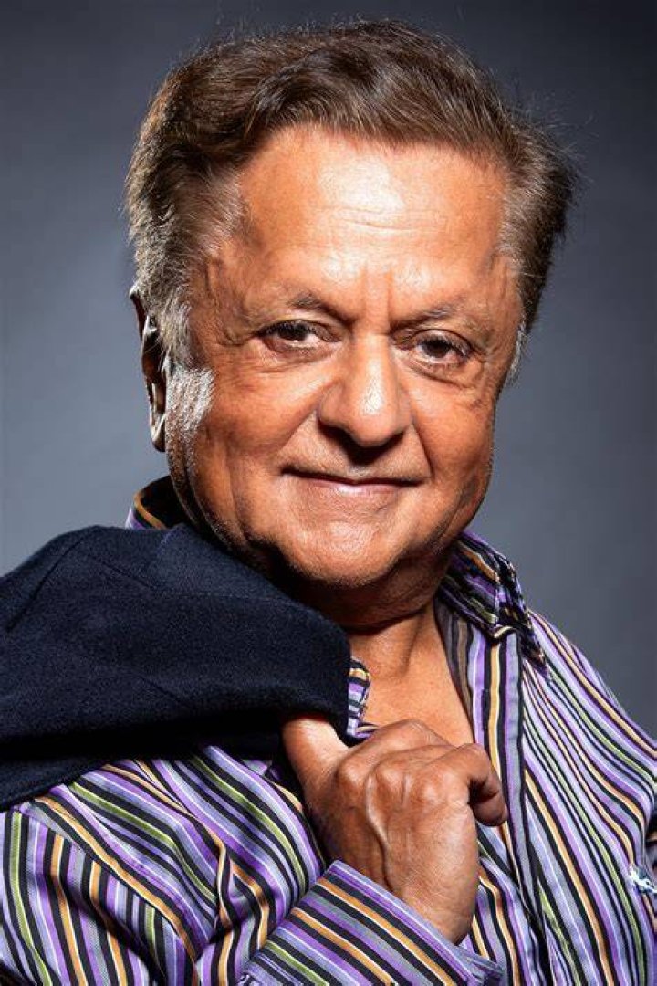 Home Deep Roy