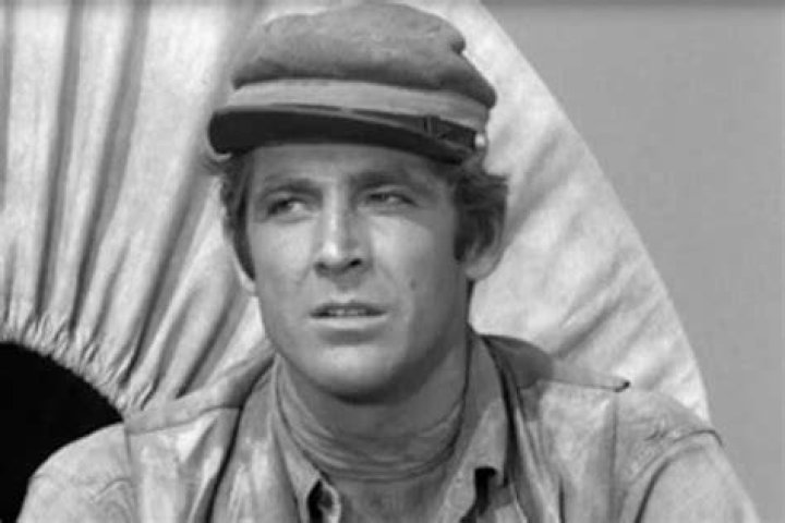 how did james murdock of rawhide died