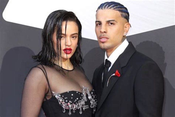 How Long Have Rosal&iacute;a and Rauw Alejandro Been Dating? Couple Post
