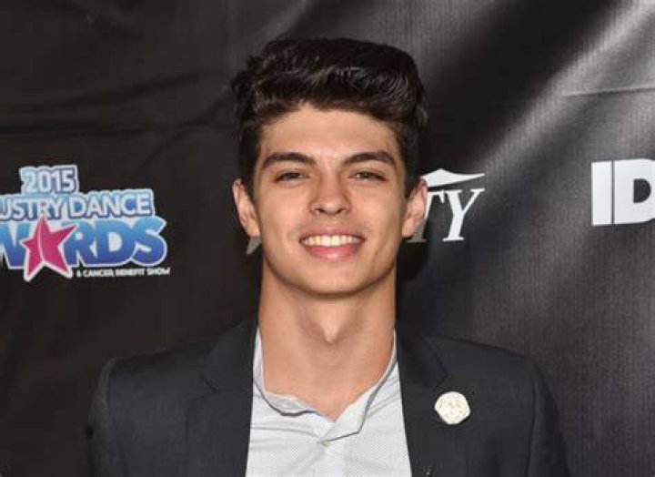 Ian Eastwood Bio, Wiki, Net Worth, Dating, Girlfriend, Age, Height