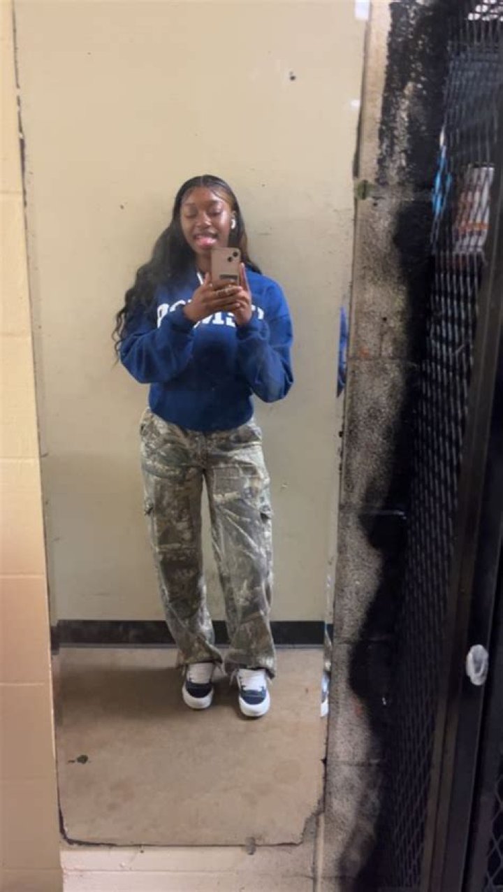 IG JAYDEPIERCE Casual but cute!! Top prettylittlething Joggers