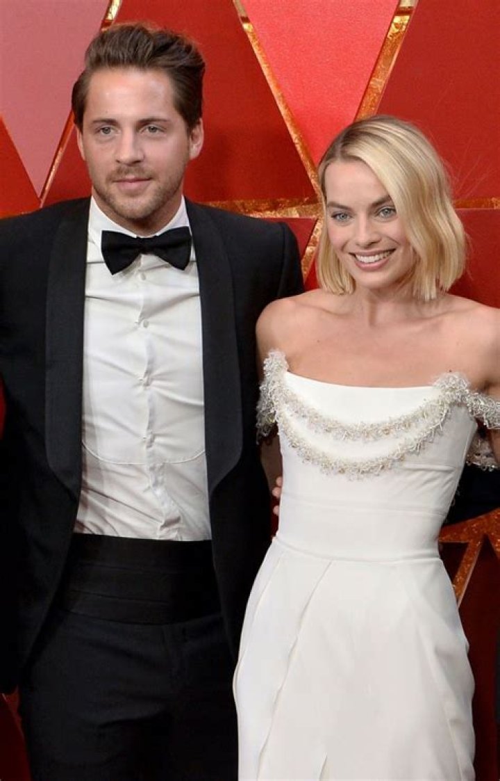 Inside Margot Robbie&rsquo;s romance with husband Tom Ackerley, soap start
