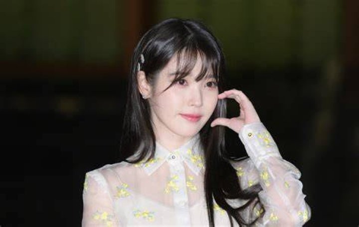 IU picture