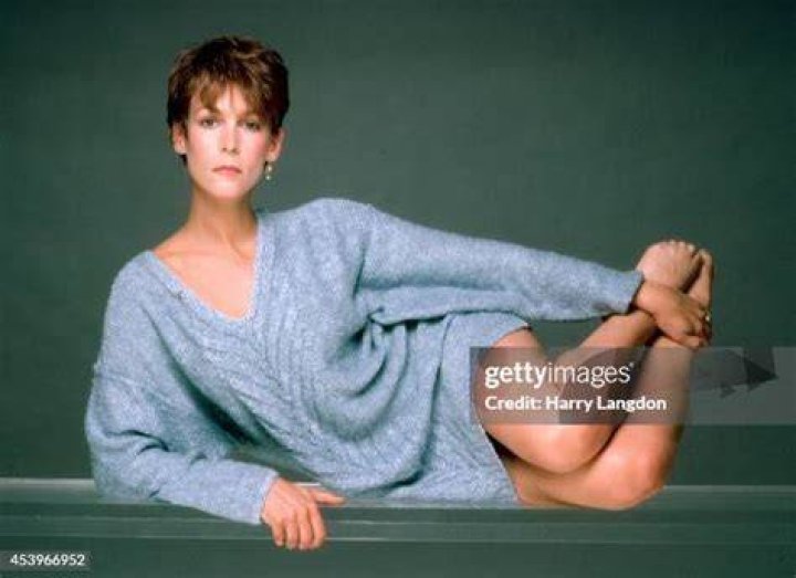 Jamie Lee Curtis poses nude aged 63, social media goes wild! Marca