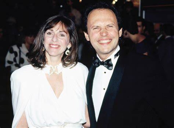 Janice Crystal Billy Crystal's Wife Has Been with the Actor for over
