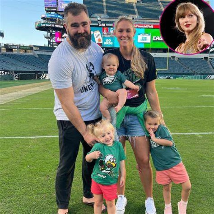Jason Kelce’s Wife Helps ‘Swiftie’ Daughter ‘Learn Football’ Us Weekly
