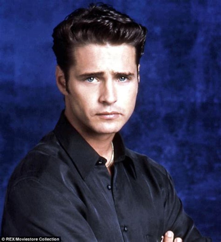 Jason Priestley celebrates 44th birthday with wife and mother at