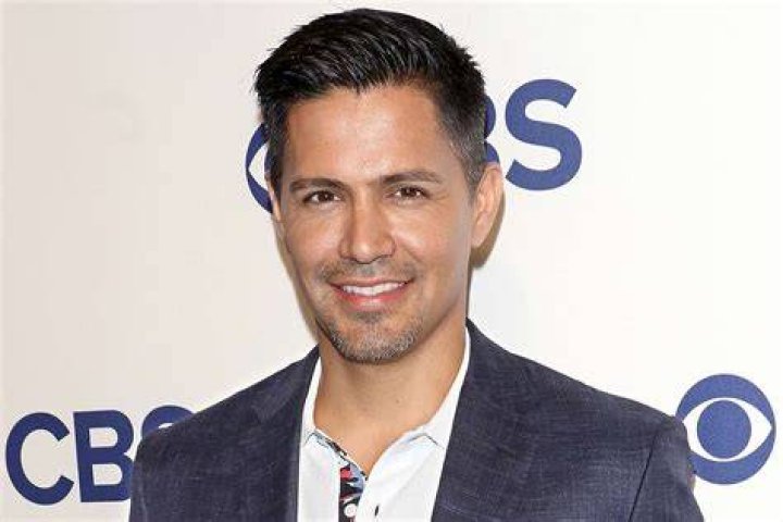 Jay Hernandez Jokes About Not Doing Magnum P.I. When He's 'Geriatric'