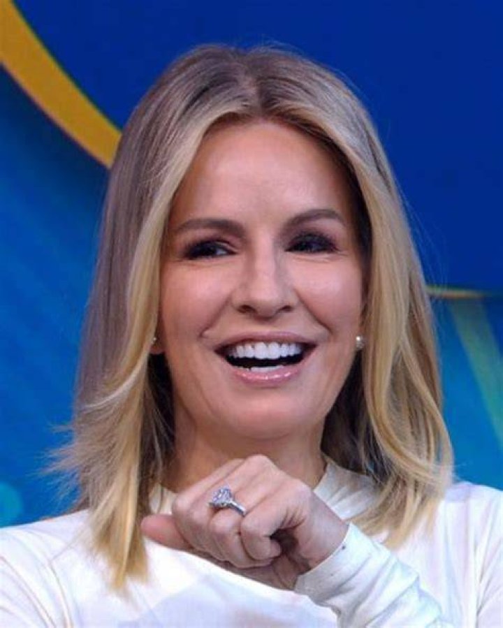 Jennifer Ashton Engagement Ring How many carats is Dr. Jen Ashton